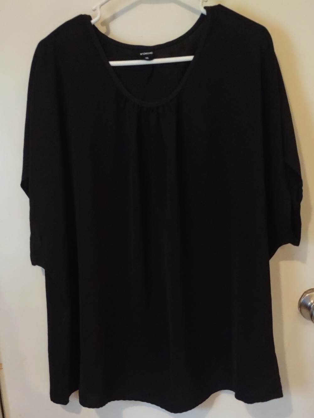 Black Scoop-Neck Relaxed Women's Tunic